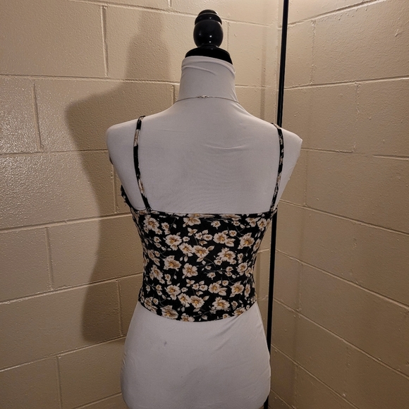 Floral Crop Tank Top - Picture 4 of 4